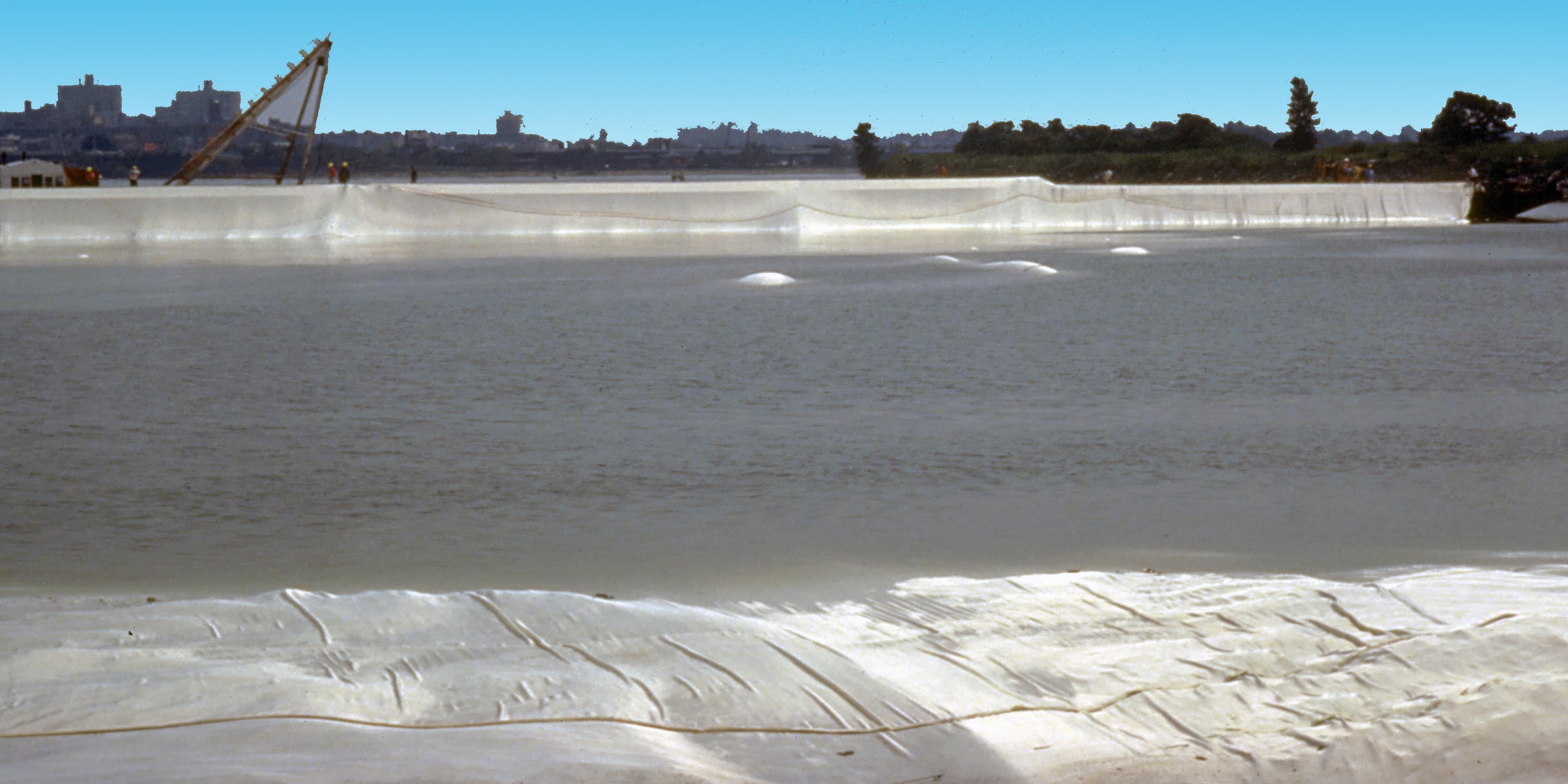 Runway overrun area, La Guardia