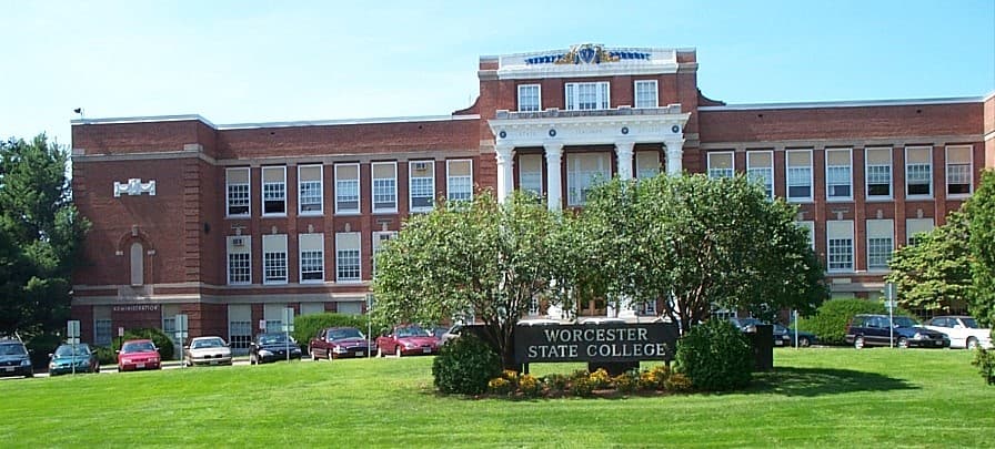Rooftop athletic field built at WPI with MIRAFI